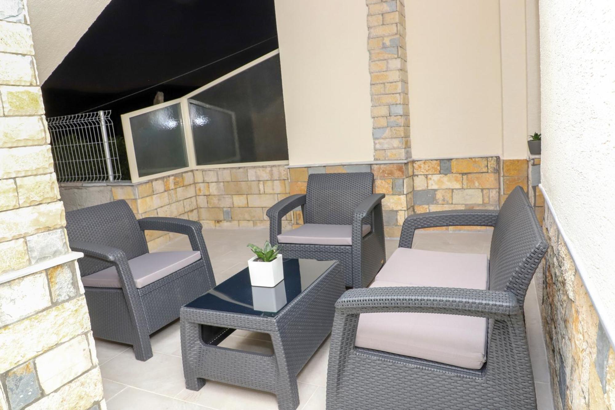 Guesthouse Kazazi Berat Ngoại thất bức ảnh