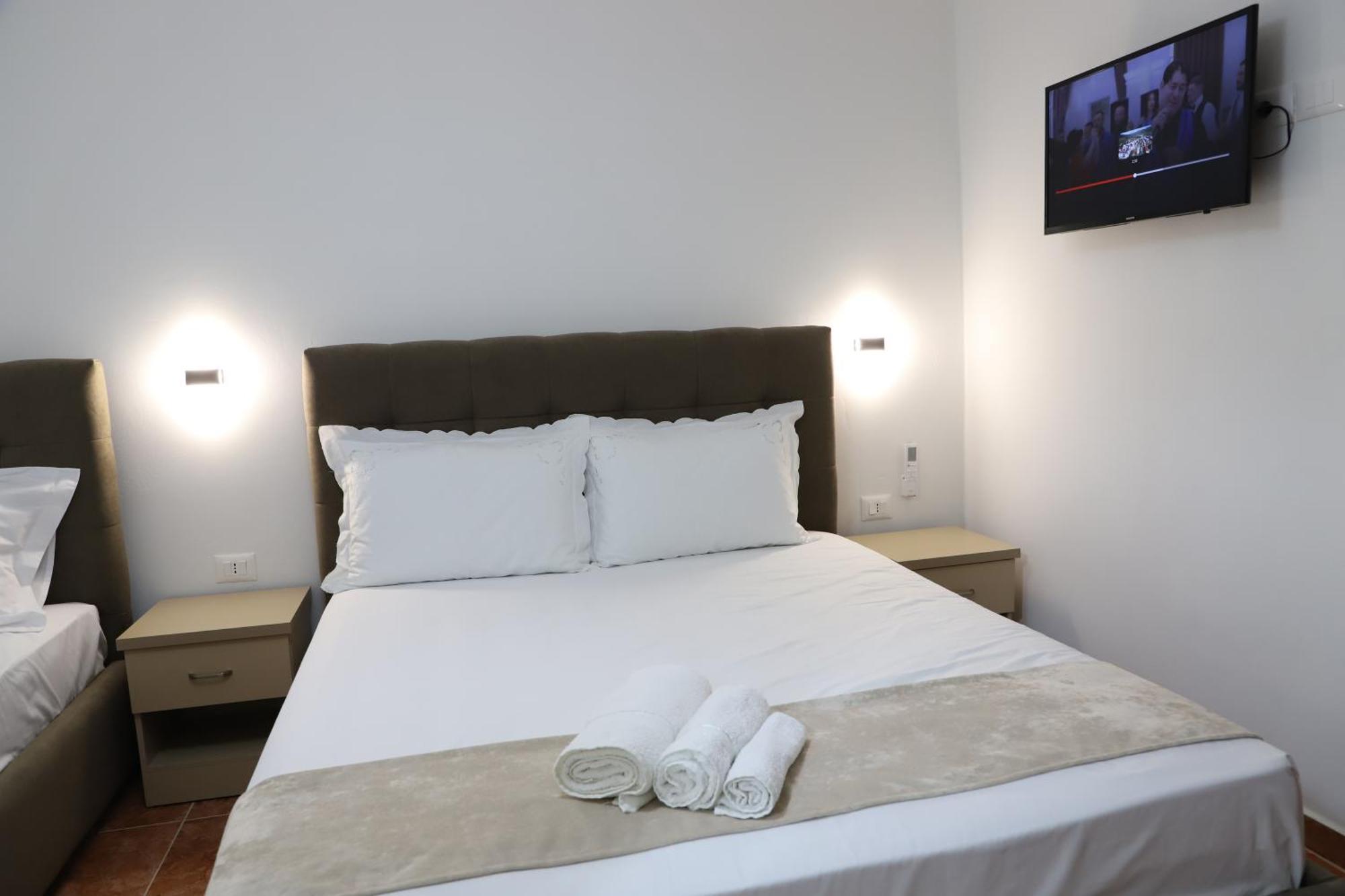 Guesthouse Kazazi Berat Ngoại thất bức ảnh