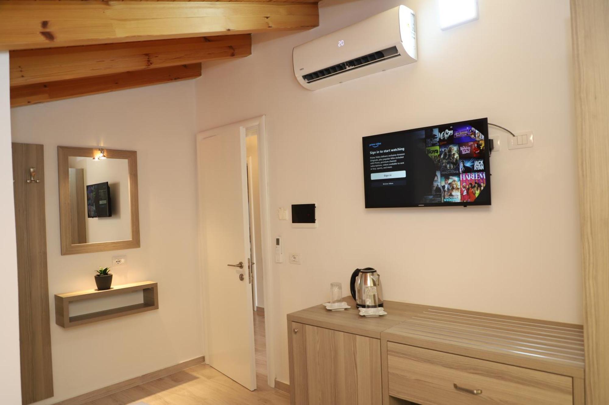 Guesthouse Kazazi Berat Ngoại thất bức ảnh