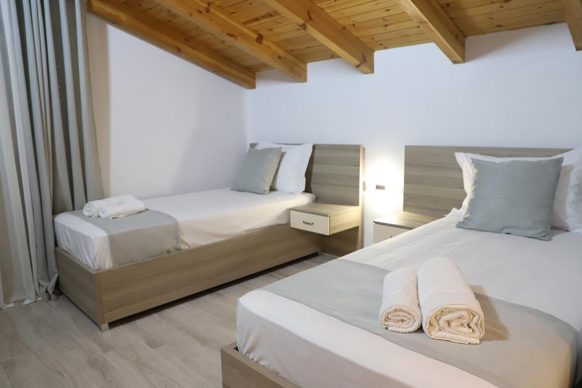 Guesthouse Kazazi Berat Ngoại thất bức ảnh