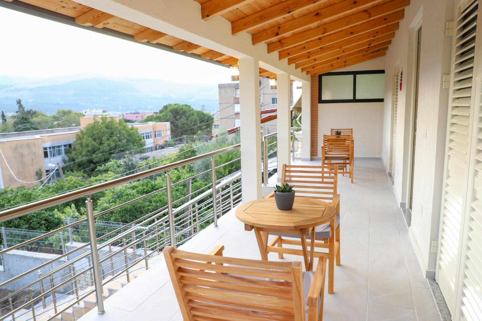 Guesthouse Kazazi Berat Ngoại thất bức ảnh