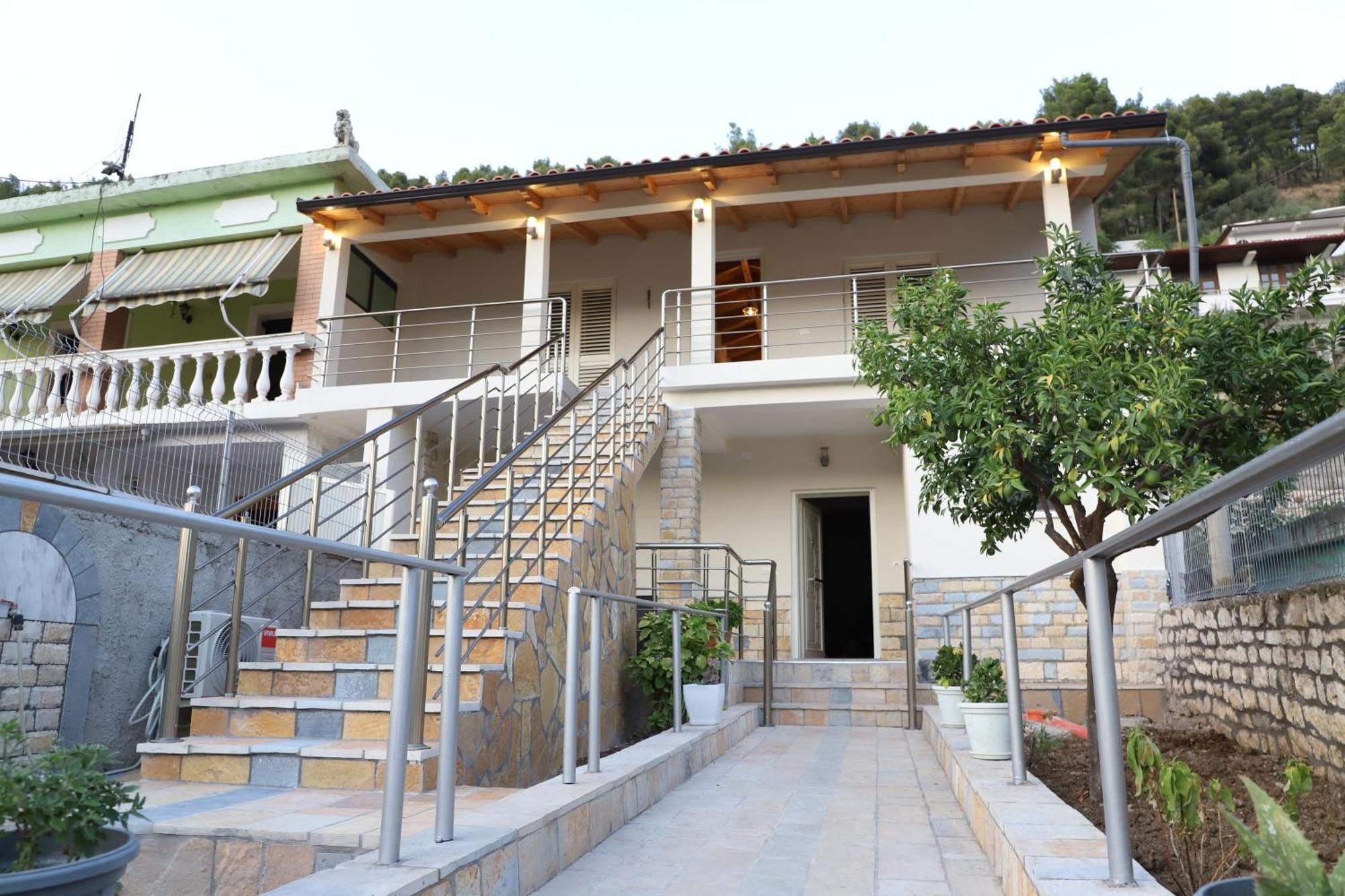 Guesthouse Kazazi Berat Ngoại thất bức ảnh