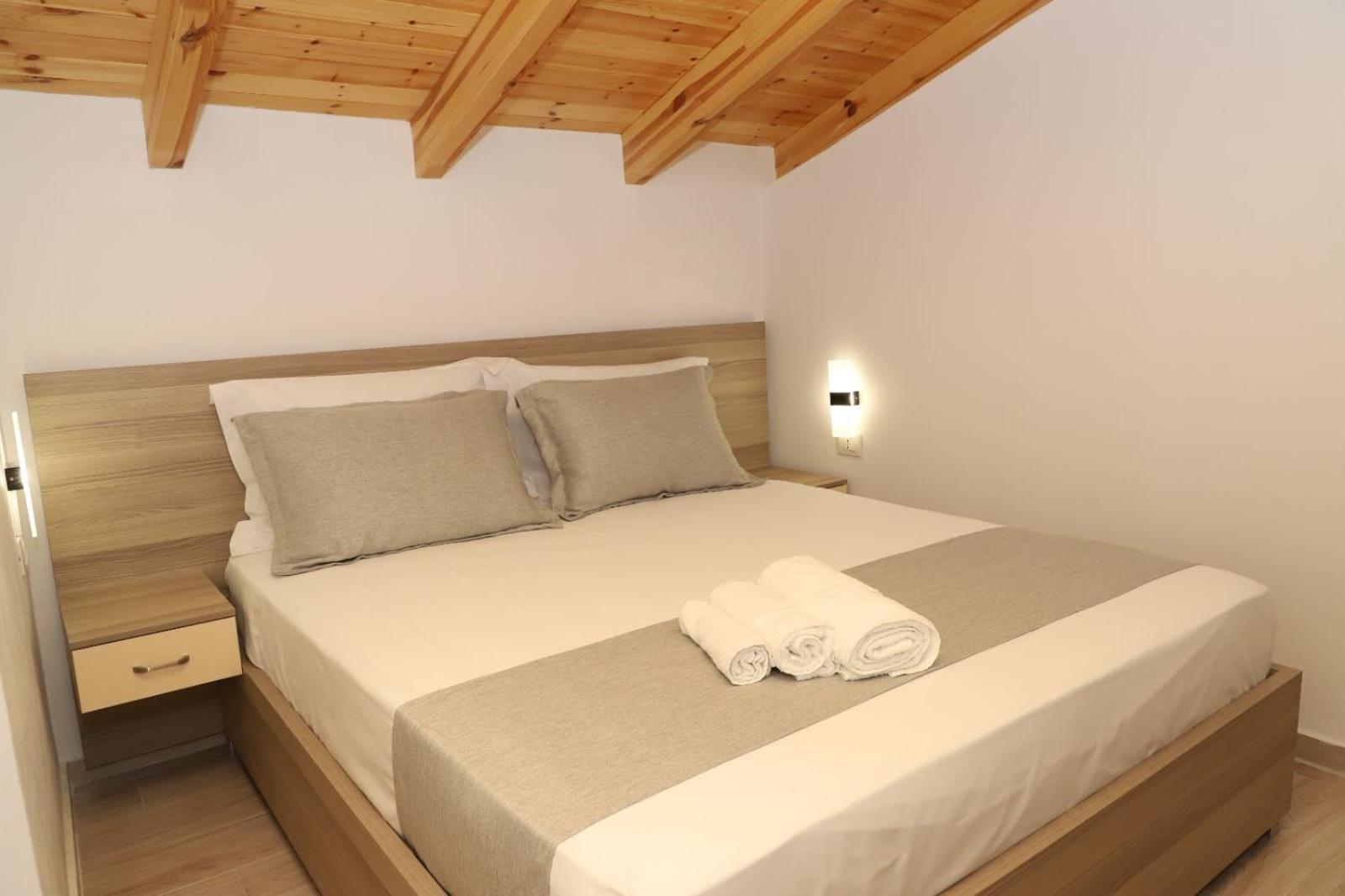 Guesthouse Kazazi Berat Ngoại thất bức ảnh